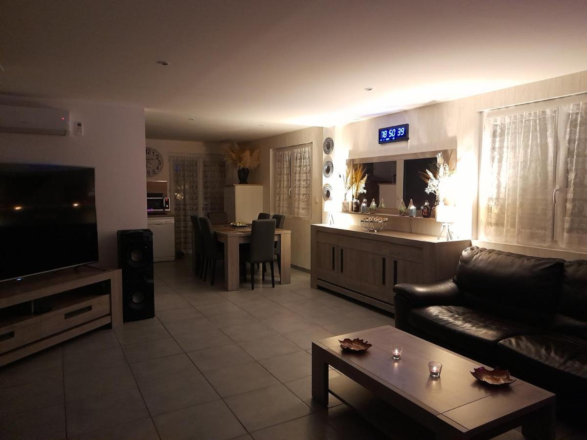 Les Pieds Dans L'Eau Apartment Sainte-Marie-la-Mer Exterior photo